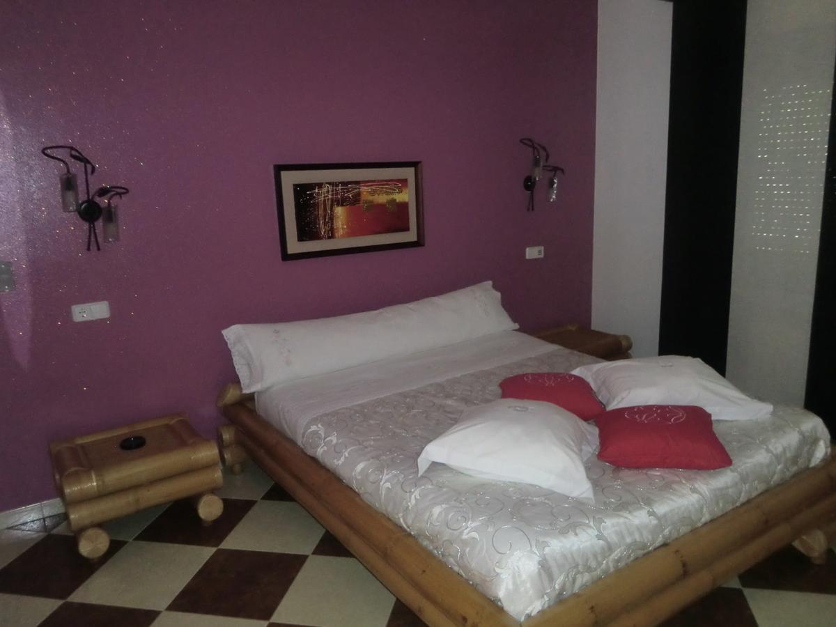 Hotel Gasaqui Ayelo de Malferit Pokoj fotografie