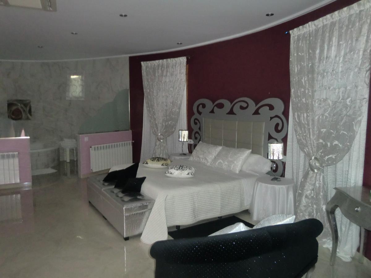 Hotel Gasaqui Ayelo de Malferit Pokoj fotografie