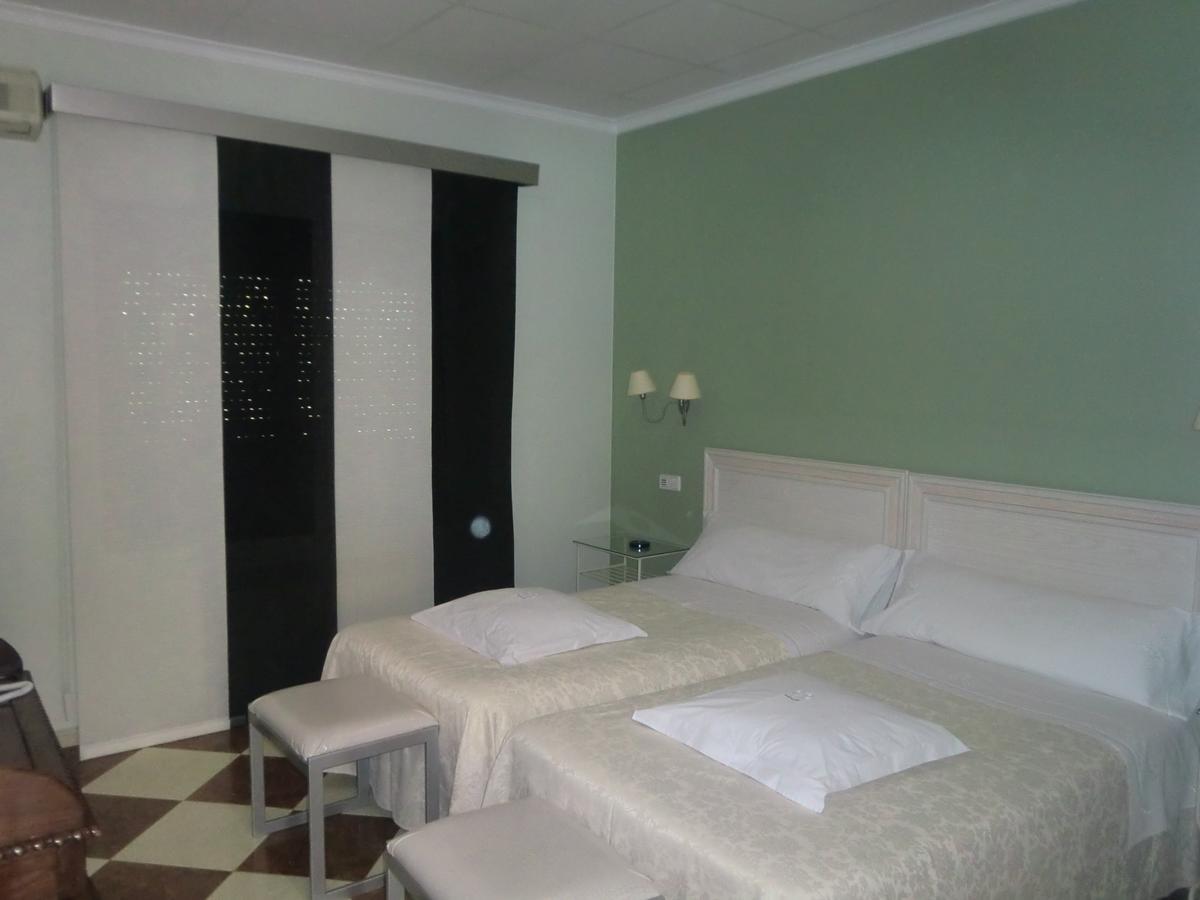 Hotel Gasaqui Ayelo de Malferit Pokoj fotografie