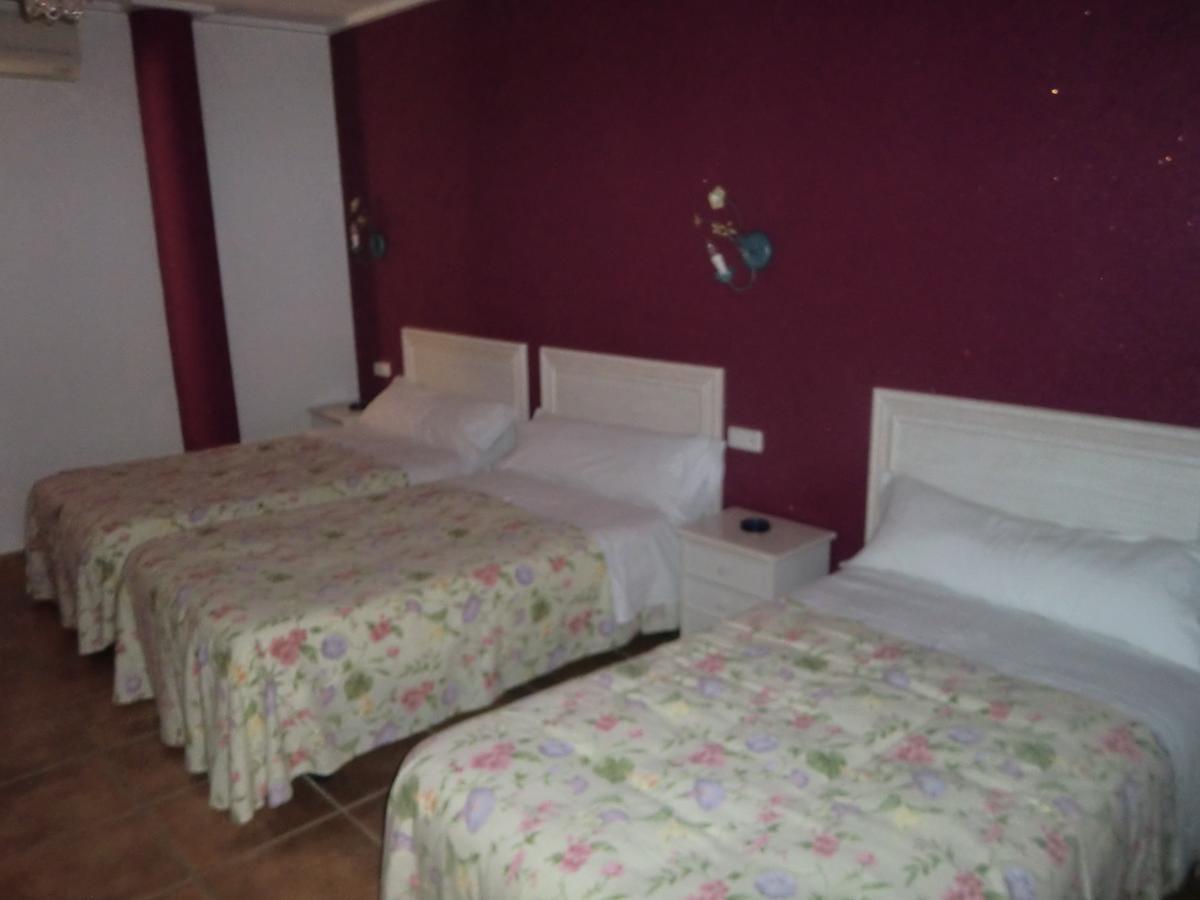 Hotel Gasaqui Ayelo de Malferit Pokoj fotografie